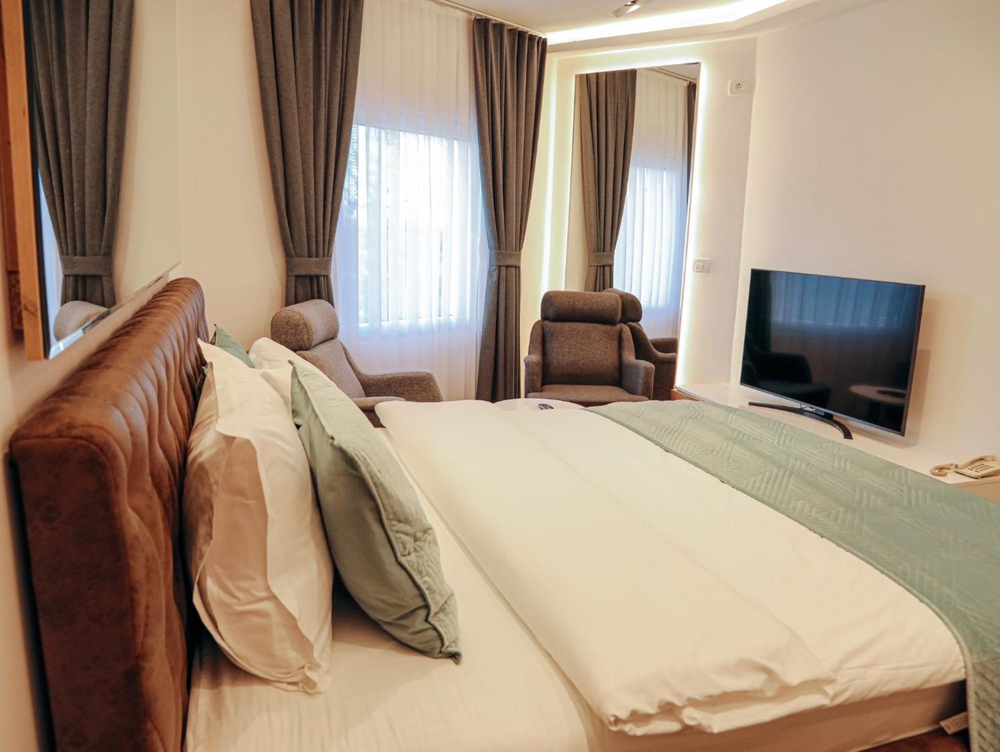 Hotel Europa 92 Ferizaj Exteriör bild