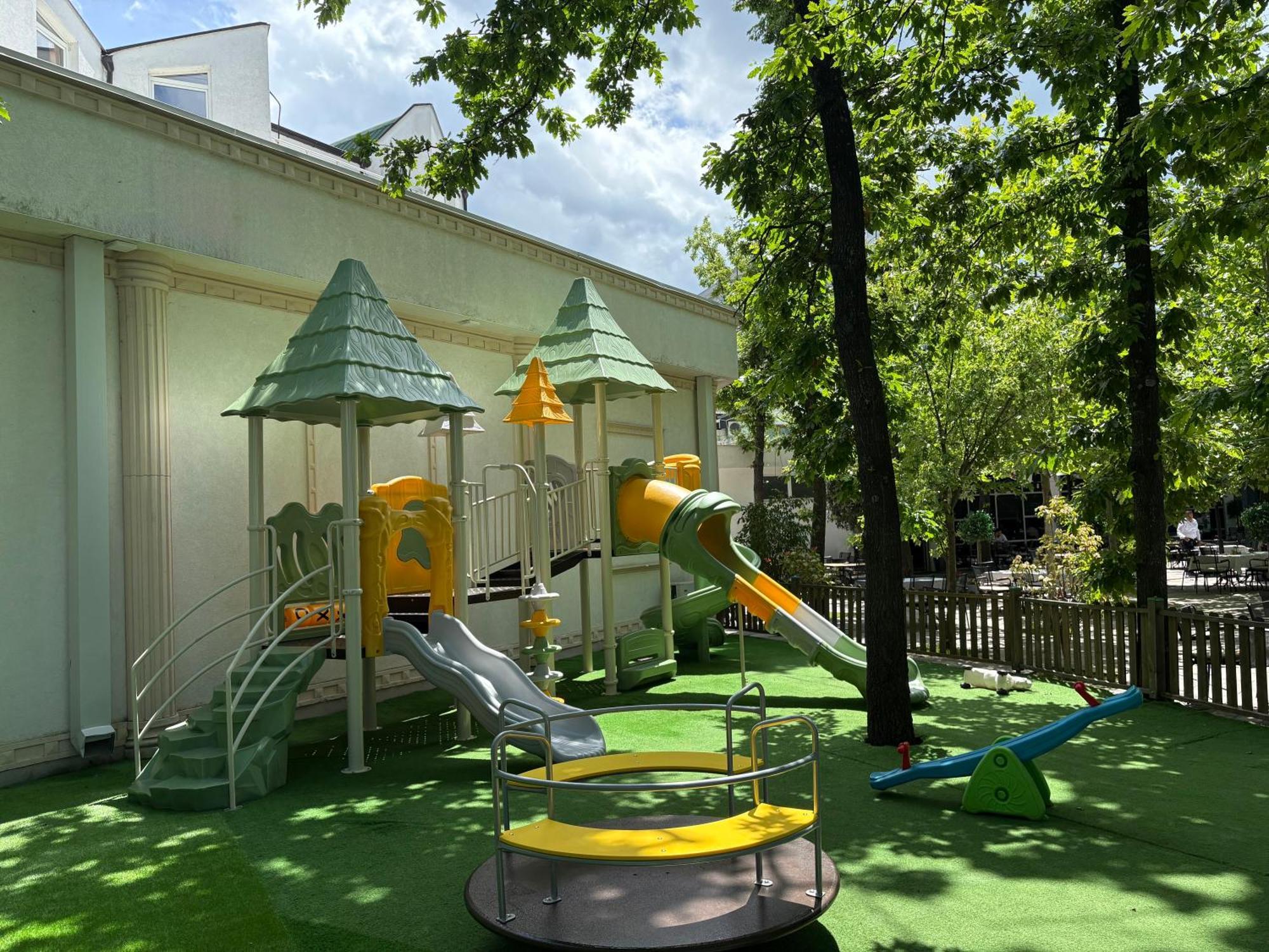 Hotel Europa 92 Ferizaj Exteriör bild